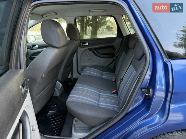 Синій Форд Фокус, об'ємом двигуна 1.6 л та пробігом 200 тис. км за 4499 $, фото 34 на Automoto.ua
