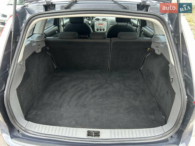 Синий Форд Фокус, объемом двигателя 1.6 л и пробегом 225 тыс. км за 5100 $, фото 33 на Automoto.ua