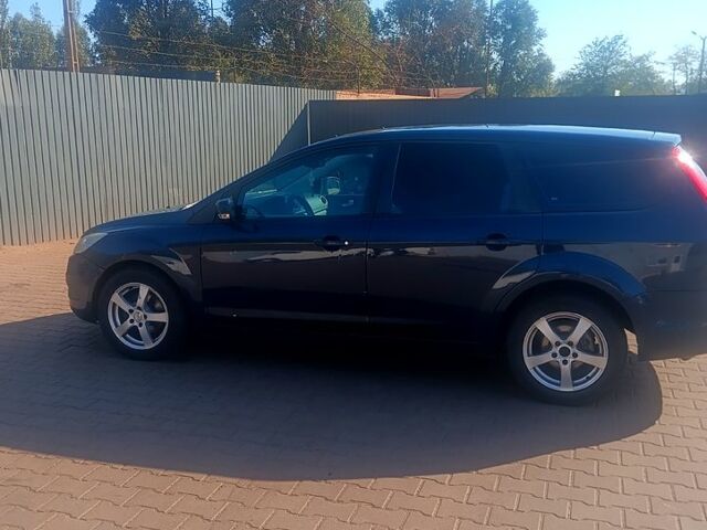 Синій Форд Фокус, об'ємом двигуна 1.6 л та пробігом 343 тис. км за 4500 $, фото 1 на Automoto.ua