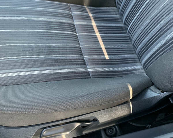 Синій Форд Фокус, об'ємом двигуна 1.6 л та пробігом 185 тис. км за 6300 $, фото 15 на Automoto.ua