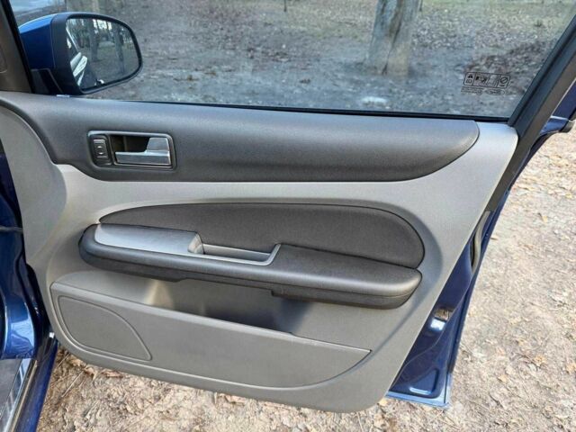 Синій Форд Фокус, об'ємом двигуна 1.6 л та пробігом 167 тис. км за 5490 $, фото 20 на Automoto.ua