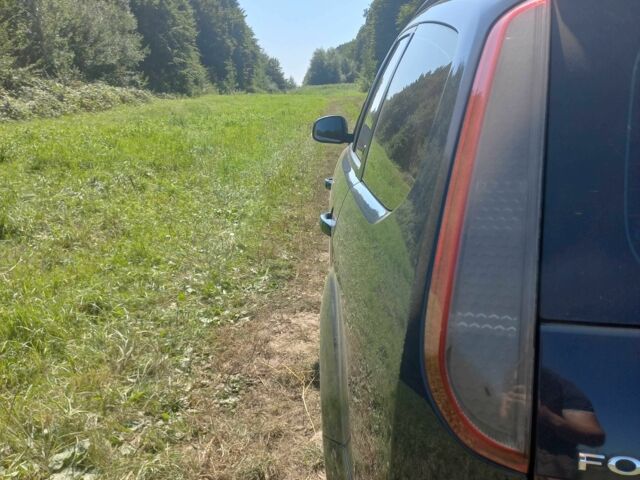 Синій Форд Фокус, об'ємом двигуна 2 л та пробігом 236 тис. км за 4500 $, фото 8 на Automoto.ua