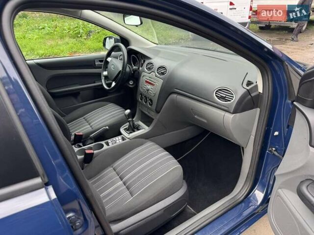 Синий Форд Фокус, объемом двигателя 1.6 л и пробегом 198 тыс. км за 5950 $, фото 15 на Automoto.ua