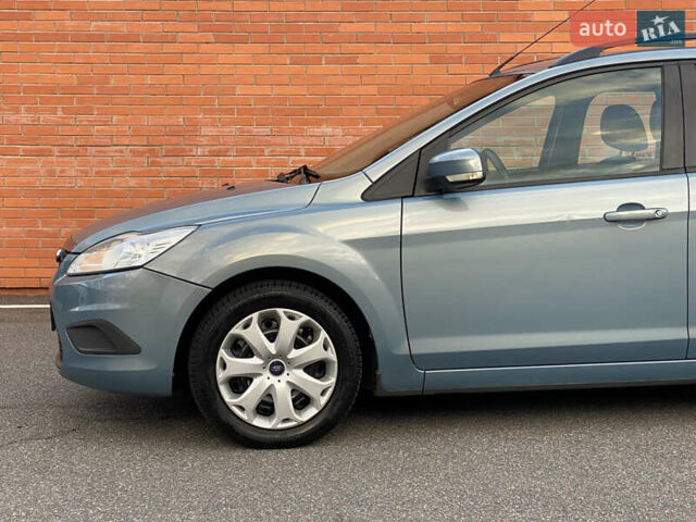Синий Форд Фокус, объемом двигателя 1.6 л и пробегом 200 тыс. км за 5200 $, фото 6 на Automoto.ua