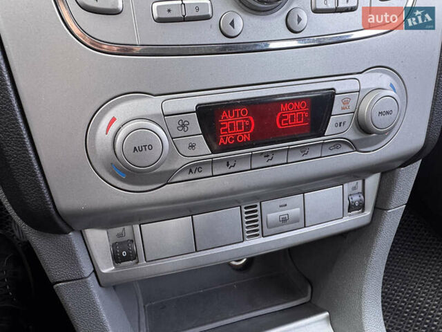 Синий Форд Фокус, объемом двигателя 1.56 л и пробегом 239 тыс. км за 5800 $, фото 19 на Automoto.ua