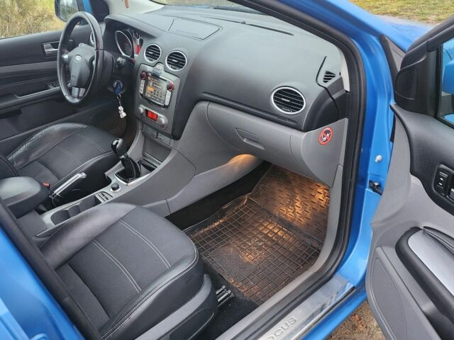 Синий Форд Фокус, объемом двигателя 1.6 л и пробегом 224 тыс. км за 5500 $, фото 6 на Automoto.ua