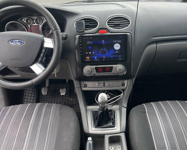 Форд Фокус 2008 в Черновцах на Automoto.ua Синий Форд Фокус, объемом двигателя 1.56 л и пробегом 390 тыс. км за 4700 $, фото 4 на Automoto.ua