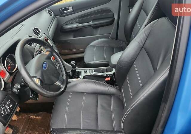 Синий Форд Фокус, объемом двигателя 1.6 л и пробегом 224 тыс. км за 5500 $, фото 6 на Automoto.ua