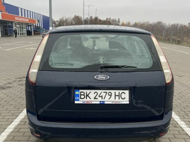 Синий Форд Фокус, объемом двигателя 1.6 л и пробегом 300 тыс. км за 3700 $, фото 3 на Automoto.ua