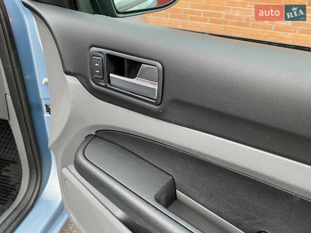 Синий Форд Фокус, объемом двигателя 1.6 л и пробегом 200 тыс. км за 5200 $, фото 38 на Automoto.ua