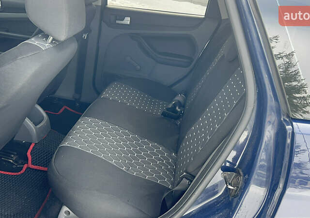 Синій Форд Фокус, об'ємом двигуна 1.56 л та пробігом 247 тис. км за 4800 $, фото 8 на Automoto.ua