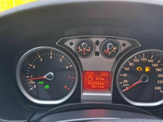 Синій Форд Фокус, об'ємом двигуна 1.6 л та пробігом 454 тис. км за 4000 $, фото 12 на Automoto.ua