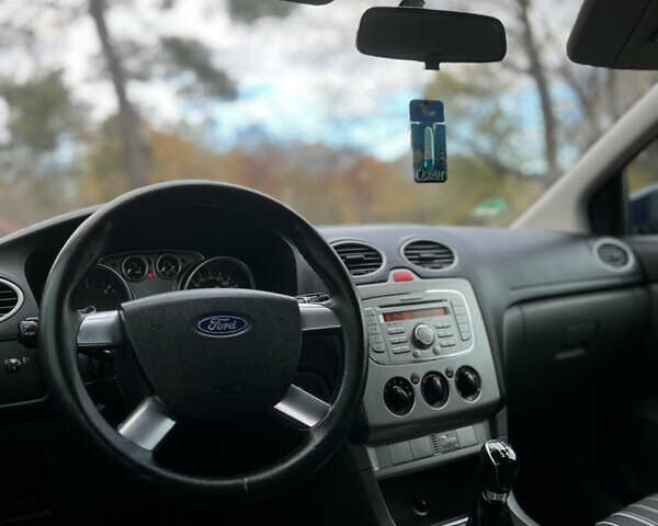 Синій Форд Фокус, об'ємом двигуна 1.6 л та пробігом 287 тис. км за 4999 $, фото 22 на Automoto.ua