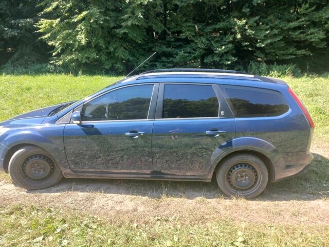 Синій Форд Фокус, об'ємом двигуна 2 л та пробігом 236 тис. км за 4500 $, фото 1 на Automoto.ua
