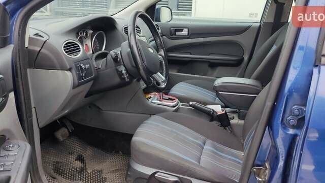 Синий Форд Фокус, объемом двигателя 2 л и пробегом 240 тыс. км за 5500 $, фото 5 на Automoto.ua