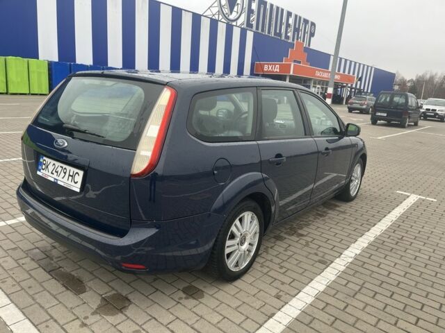 Синий Форд Фокус, объемом двигателя 1.6 л и пробегом 300 тыс. км за 3700 $, фото 6 на Automoto.ua