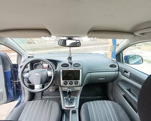 Синій Форд Фокус, об'ємом двигуна 2 л та пробігом 256 тис. км за 5800 $, фото 5 на Automoto.ua
