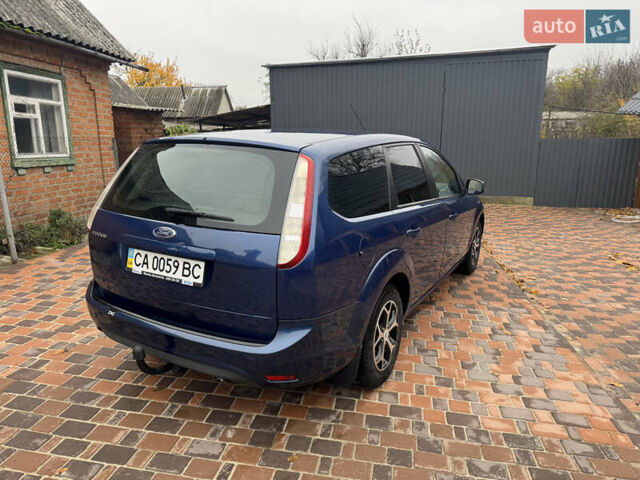 Синий Форд Фокус, объемом двигателя 1.6 л и пробегом 275 тыс. км за 5400 $, фото 4 на Automoto.ua