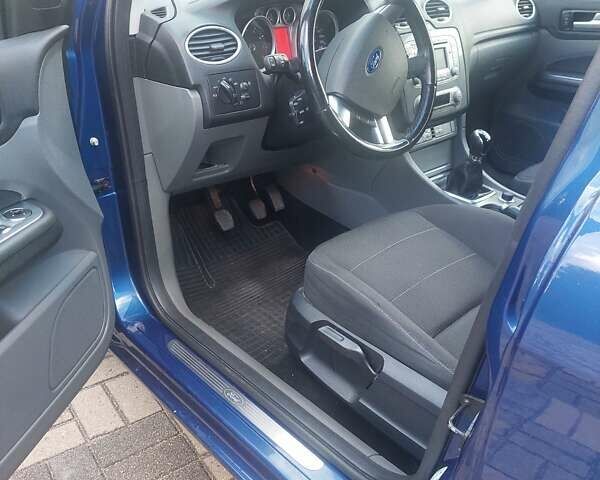 Синий Форд Фокус, объемом двигателя 1.6 л и пробегом 215 тыс. км за 6350 $, фото 11 на Automoto.ua