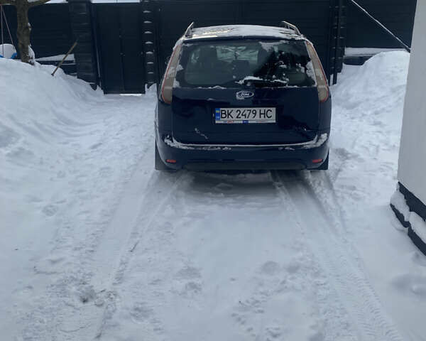 Синій Форд Фокус, об'ємом двигуна 1.6 л та пробігом 303 тис. км за 4499 $, фото 5 на Automoto.ua