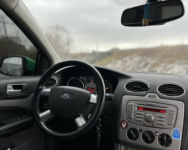 Синій Форд Фокус, об'ємом двигуна 1.56 л та пробігом 266 тис. км за 4300 $, фото 7 на Automoto.ua