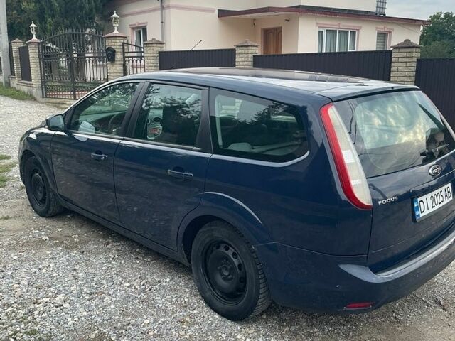 Синій Форд Фокус, об'ємом двигуна 1.6 л та пробігом 287 тис. км за 3400 $, фото 4 на Automoto.ua