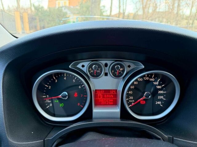 Синій Форд Фокус, об'ємом двигуна 1.6 л та пробігом 167 тис. км за 5490 $, фото 13 на Automoto.ua