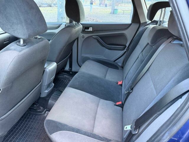 Синій Форд Фокус, об'ємом двигуна 1.6 л та пробігом 167 тис. км за 5490 $, фото 16 на Automoto.ua