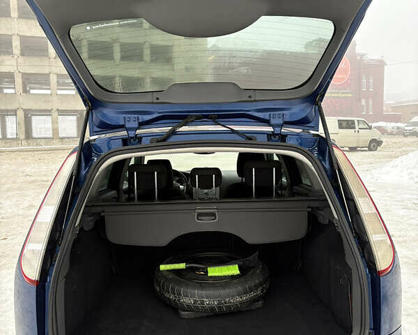 Синий Форд Фокус, объемом двигателя 1.6 л и пробегом 277 тыс. км за 4950 $, фото 30 на Automoto.ua