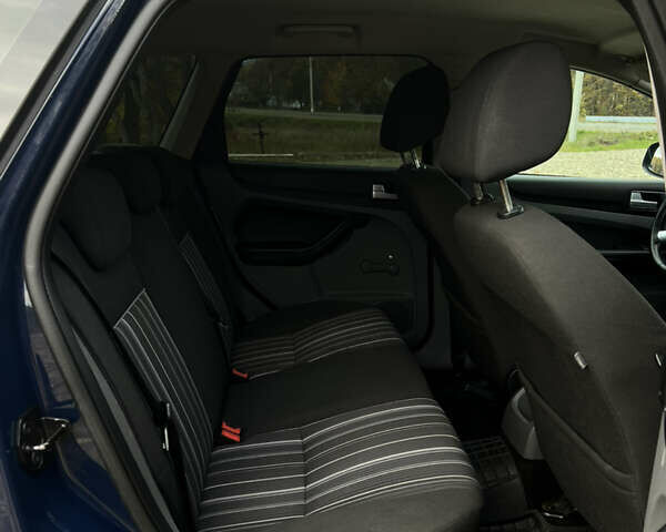 Синій Форд Фокус, об'ємом двигуна 1.6 л та пробігом 287 тис. км за 4999 $, фото 17 на Automoto.ua