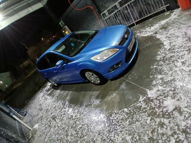 Синій Форд Фокус, об'ємом двигуна 1.6 л та пробігом 376 тис. км за 5200 $, фото 6 на Automoto.ua