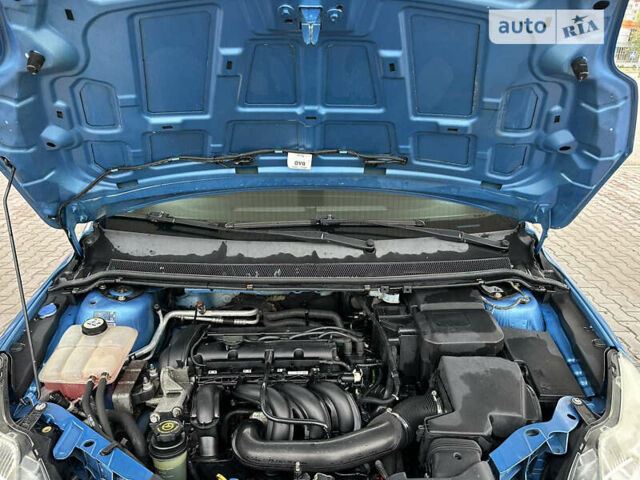 Синий Форд Фокус, объемом двигателя 1.6 л и пробегом 250 тыс. км за 5850 $, фото 26 на Automoto.ua