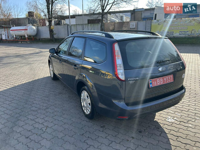 Синий Форд Фокус, объемом двигателя 1.6 л и пробегом 225 тыс. км за 5300 $, фото 7 на Automoto.ua