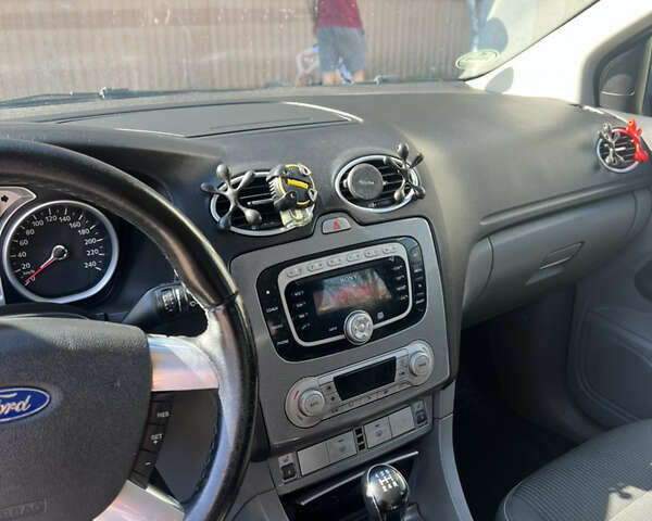 Синий Форд Фокус, объемом двигателя 1.8 л и пробегом 201 тыс. км за 5100 $, фото 13 на Automoto.ua