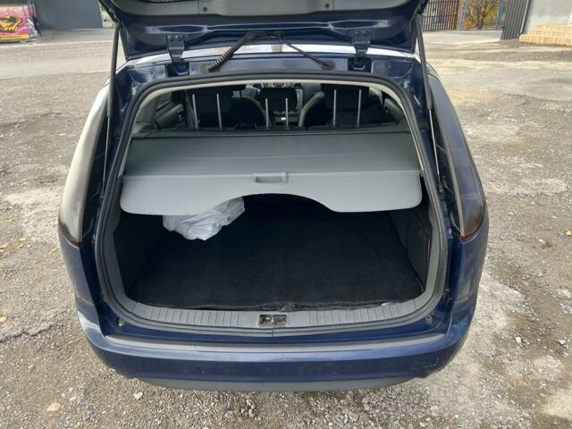 Синий Форд Фокус, объемом двигателя 1.6 л и пробегом 280 тыс. км за 4100 $, фото 17 на Automoto.ua