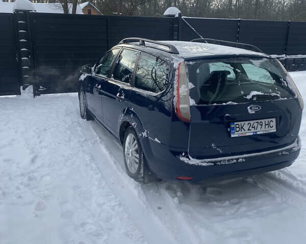 Синій Форд Фокус, об'ємом двигуна 1.6 л та пробігом 303 тис. км за 4499 $, фото 4 на Automoto.ua