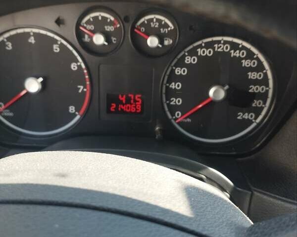 Синий Форд Фокус, объемом двигателя 1.4 л и пробегом 217 тыс. км за 5500 $, фото 16 на Automoto.ua