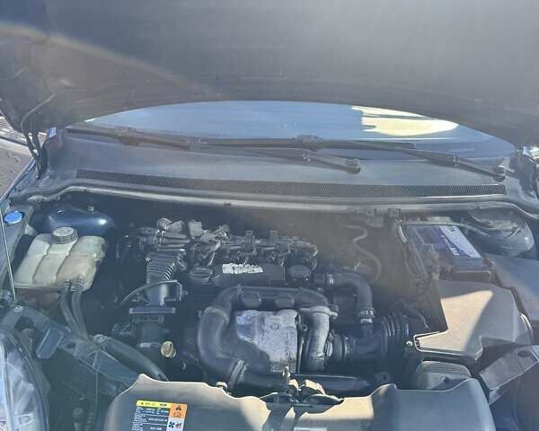 Форд Фокус 2008 в Киеве на Automoto.ua Синий Форд Фокус, объемом двигателя 1.6 л и пробегом 278 тыс. км за 4500 $, фото 8 на Automoto.ua