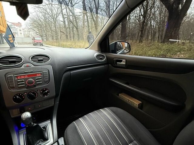 Синий Форд Фокус, объемом двигателя 1.6 л и пробегом 205 тыс. км за 4999 $, фото 9 на Automoto.ua