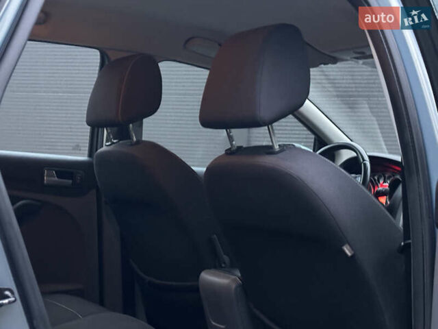 Синий Форд Фокус, объемом двигателя 1.6 л и пробегом 243 тыс. км за 5950 $, фото 28 на Automoto.ua