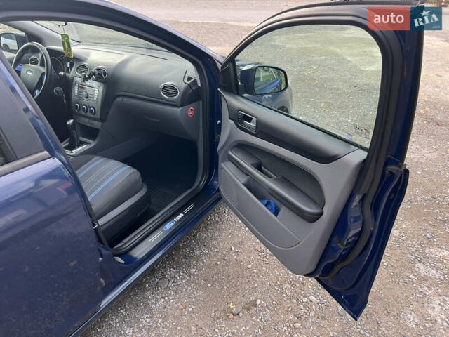 Синий Форд Фокус, объемом двигателя 1.56 л и пробегом 270 тыс. км за 4300 $, фото 14 на Automoto.ua