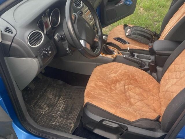 Синий Форд Фокус, объемом двигателя 1.6 л и пробегом 217 тыс. км за 7000 $, фото 4 на Automoto.ua