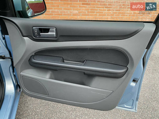 Синий Форд Фокус, объемом двигателя 1.6 л и пробегом 208 тыс. км за 5200 $, фото 37 на Automoto.ua