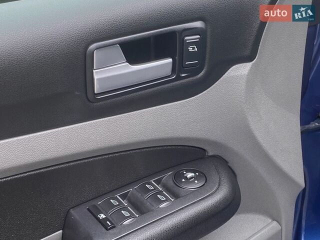 Синій Форд Фокус, об'ємом двигуна 1.6 л та пробігом 164 тис. км за 5500 $, фото 17 на Automoto.ua