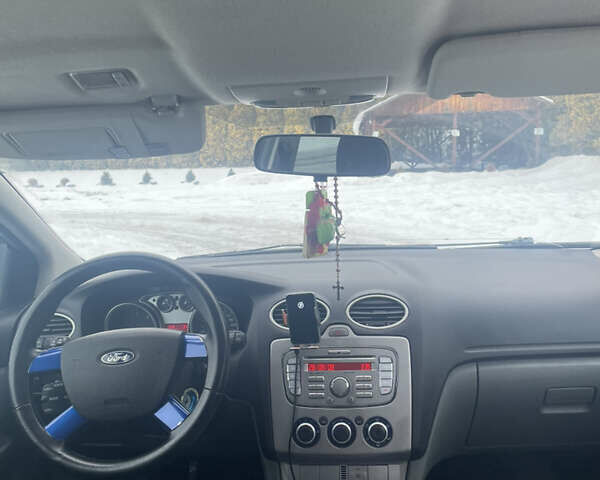 Синий Форд Фокус, объемом двигателя 1.6 л и пробегом 285 тыс. км за 4650 $, фото 9 на Automoto.ua