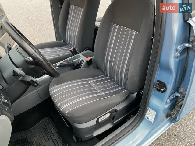 Синий Форд Фокус, объемом двигателя 1.6 л и пробегом 208 тыс. км за 5200 $, фото 28 на Automoto.ua