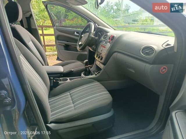 Синий Форд Фокус, объемом двигателя 1.6 л и пробегом 274 тыс. км за 4900 $, фото 7 на Automoto.ua