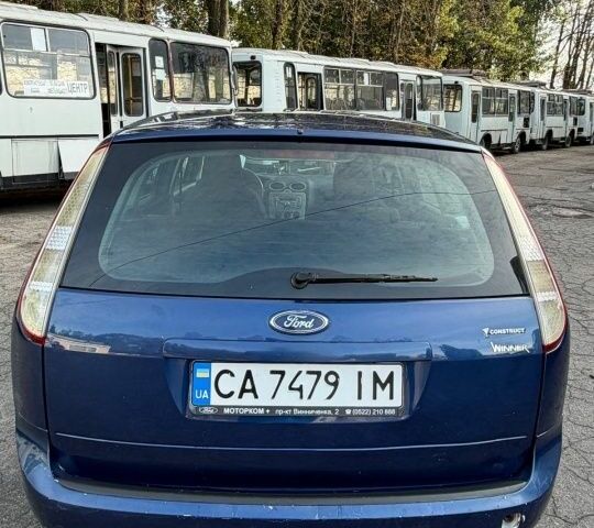 Синий Форд Фокус, объемом двигателя 1.6 л и пробегом 276 тыс. км за 3503 $, фото 2 на Automoto.ua