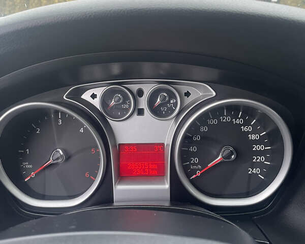 Синий Форд Фокус, объемом двигателя 1.6 л и пробегом 285 тыс. км за 4650 $, фото 13 на Automoto.ua