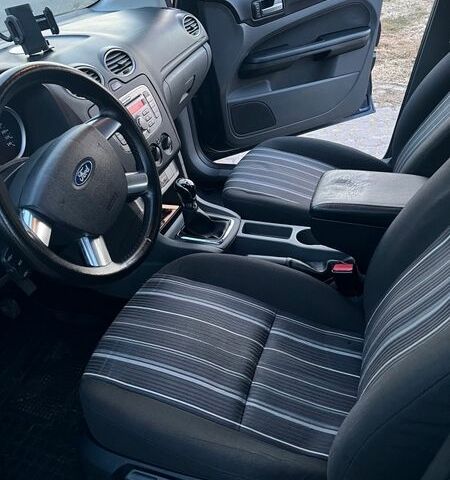 Синій Форд Фокус, об'ємом двигуна 1.6 л та пробігом 358 тис. км за 4200 $, фото 6 на Automoto.ua